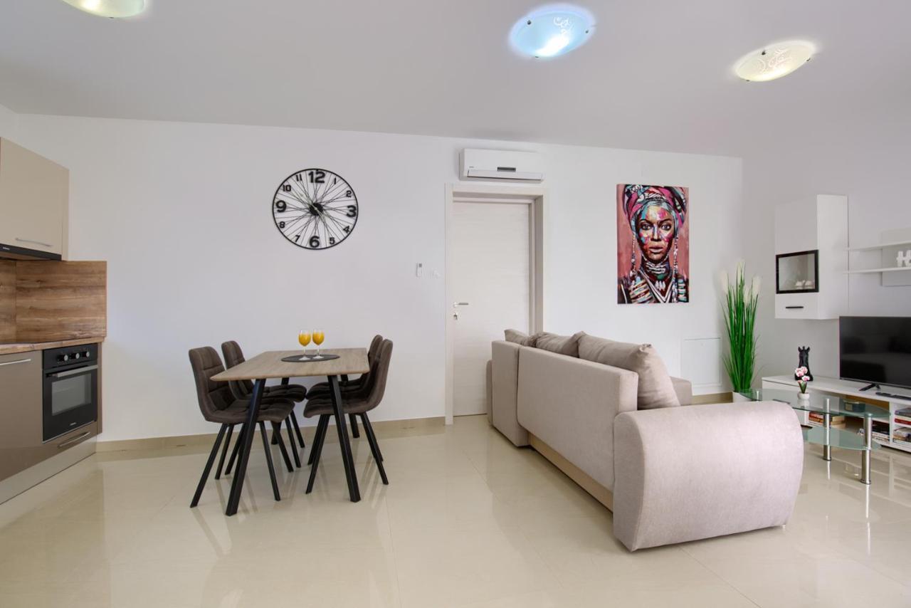 Lamalu Apartment