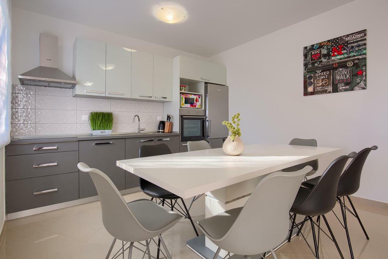 Apartment Lamalu *