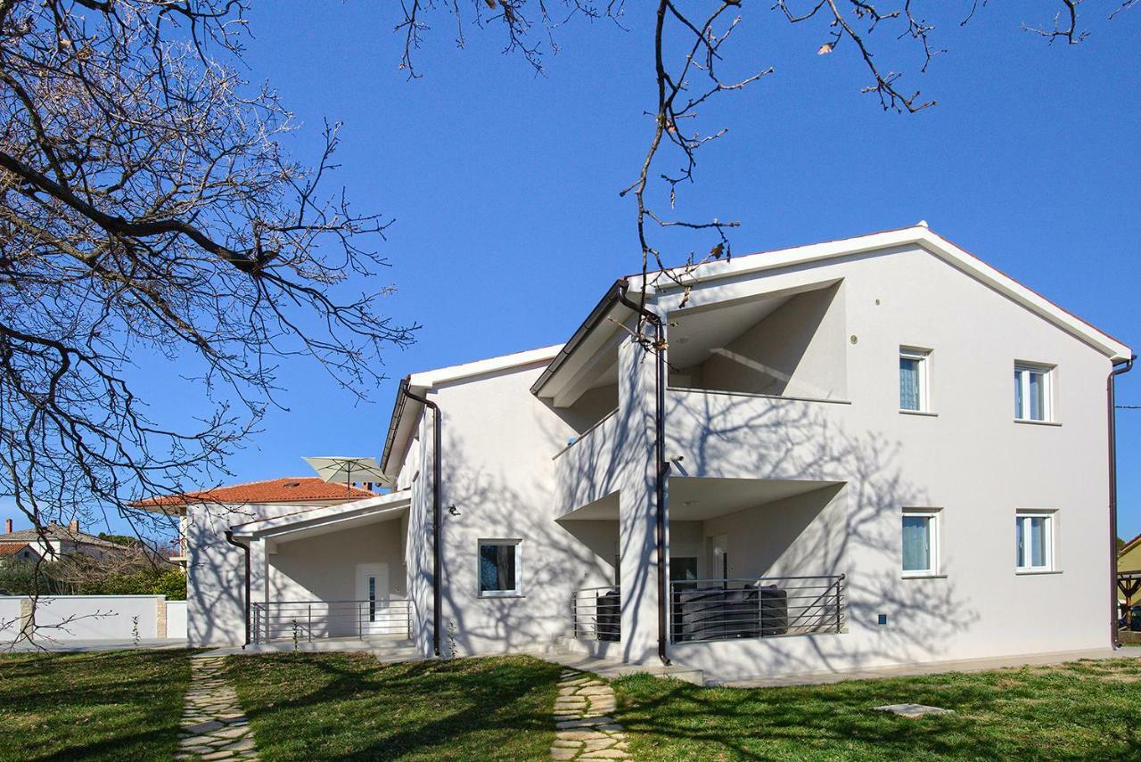 Lamalu * Liznjan